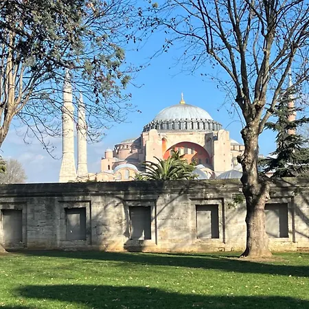 Istiklal Stambuł